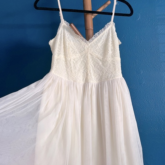 Cream color Dress Medium size - Picture 3 of 3